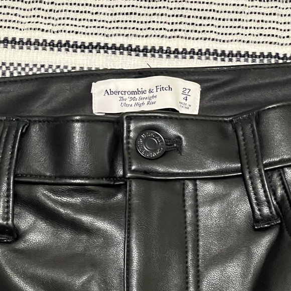 Abercrombie & Fitch 90s Straight Ultra High Rise Leather Pants - Picture 6 of 7